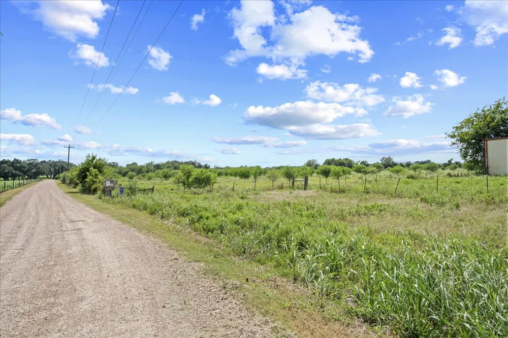 399 Prune Road La Grange, TX 78945