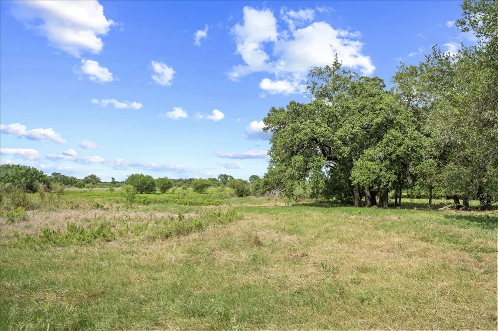 399 Prune Road La Grange, TX 78945