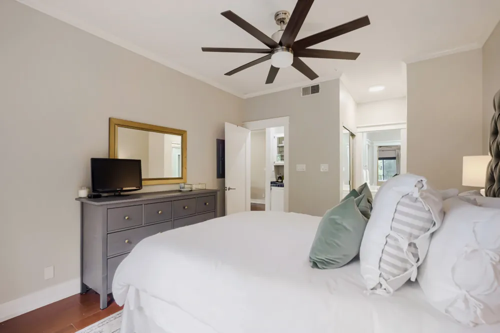 1741 Spyglass Drive #1-223 Austin, TX 78746