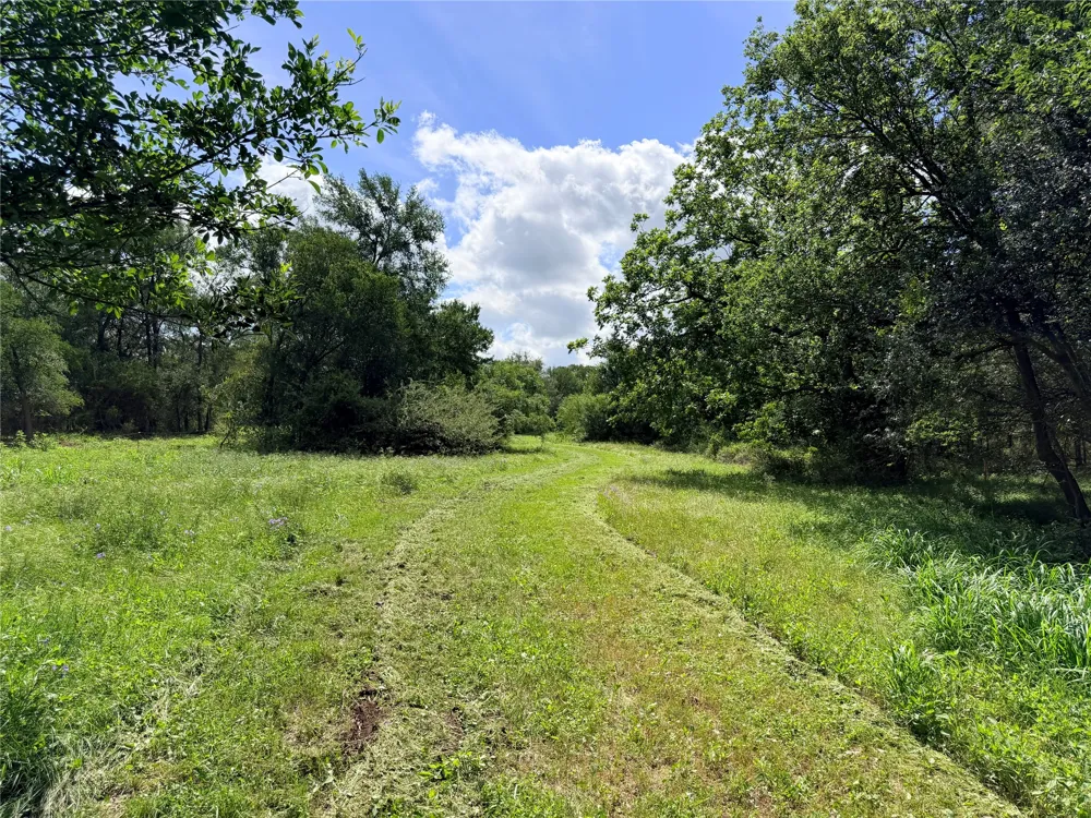 150 Pumper Road Luling, TX 78648