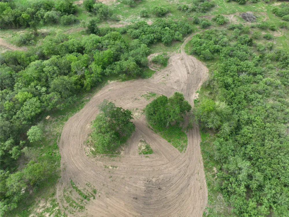 150 Pumper Road Luling, TX 78648