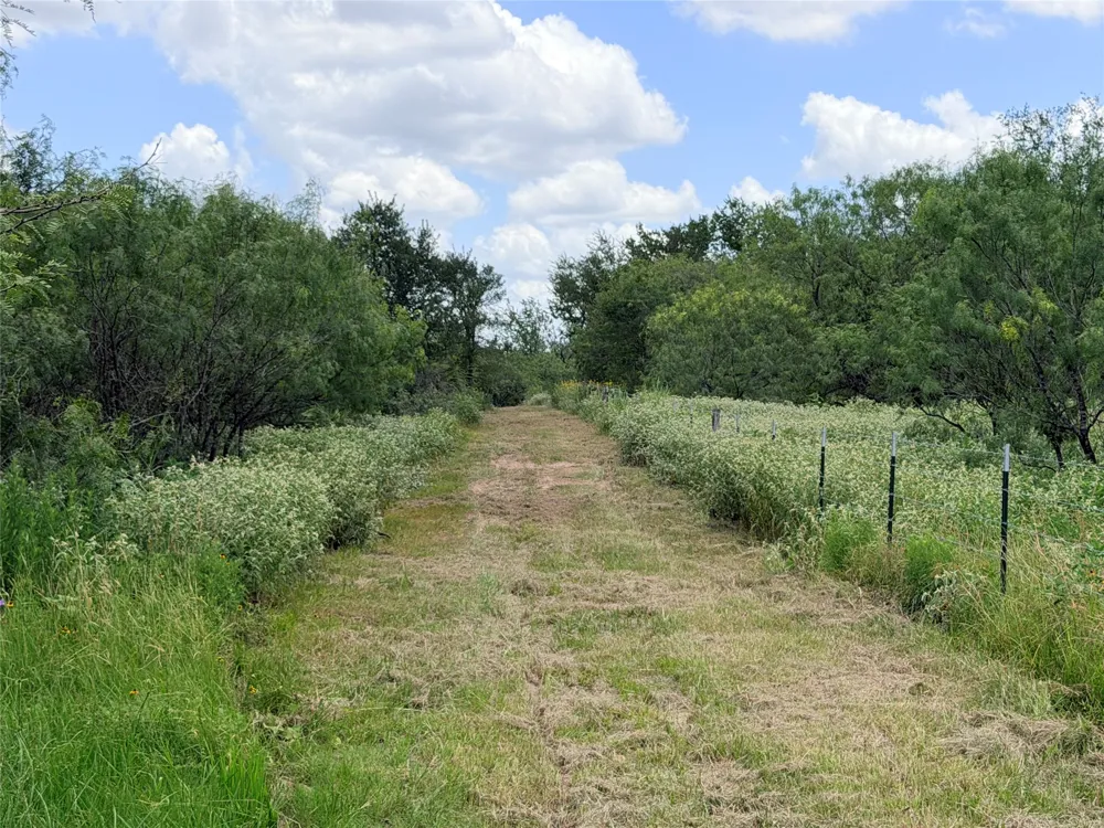 150 Pumper Road Luling, TX 78648