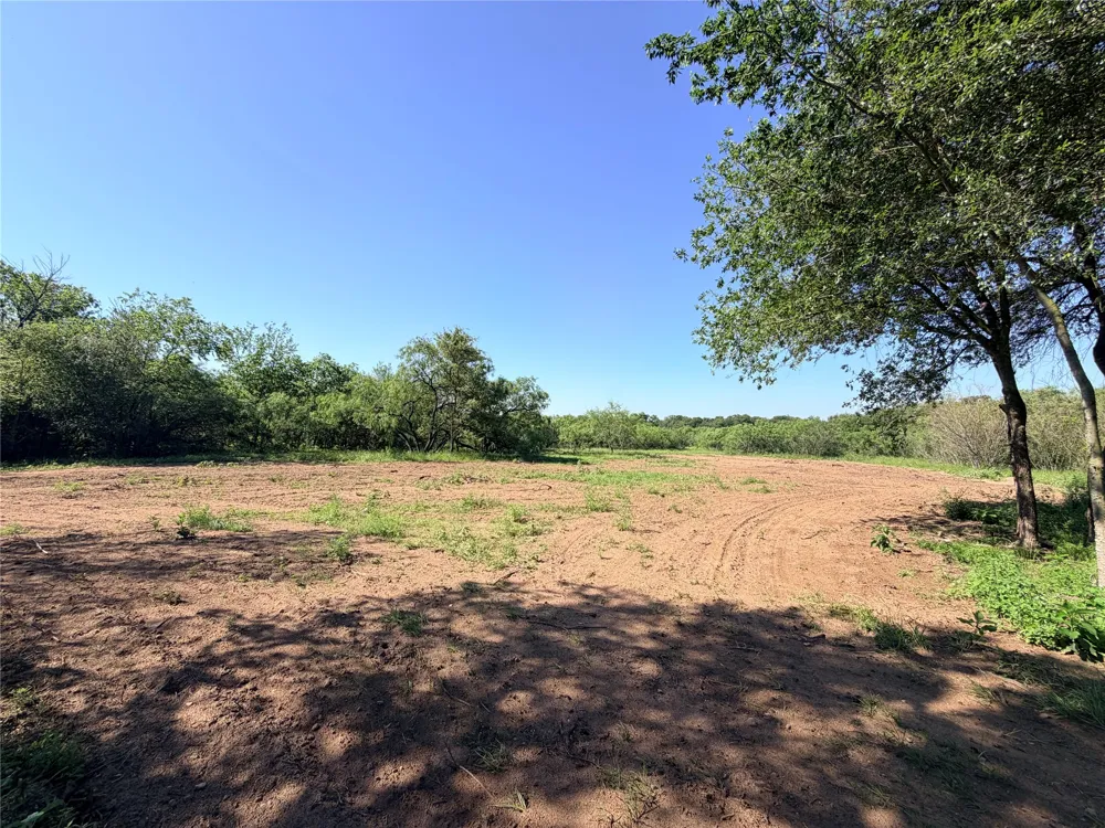 150 Pumper Road Luling, TX 78648