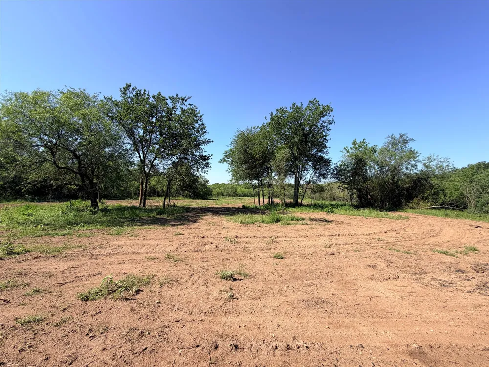 150 Pumper Road Luling, TX 78648