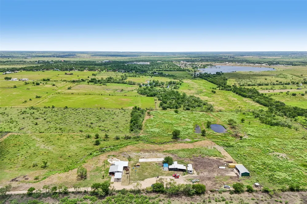 8004 Niederwald Strasse Kyle, TX 78640
