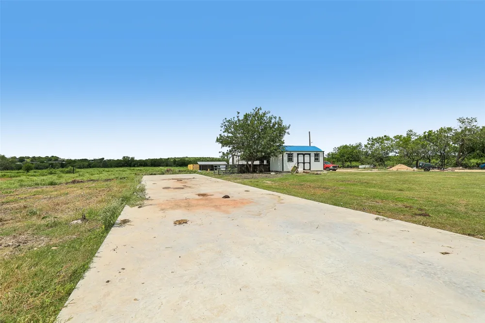 8004 Niederwald Strasse Kyle, TX 78640