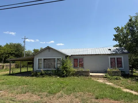 504 E Young Street