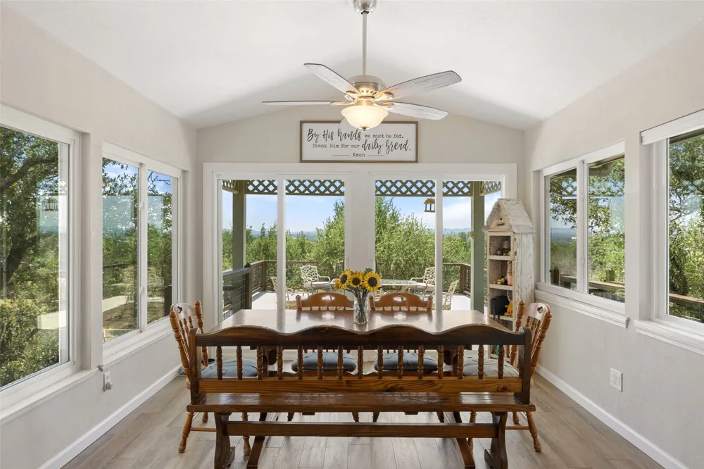 143 Oak Lane Johnson City, TX 78636