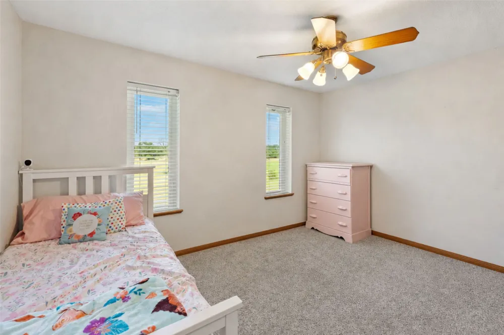 143 Oak Lane Johnson City, TX 78636