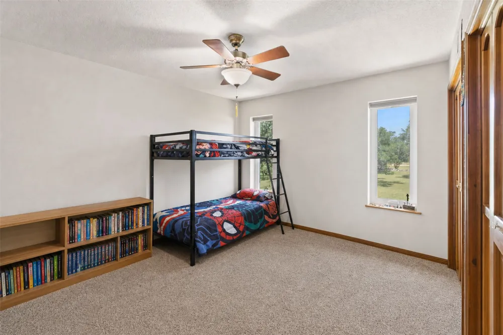 143 Oak Lane Johnson City, TX 78636