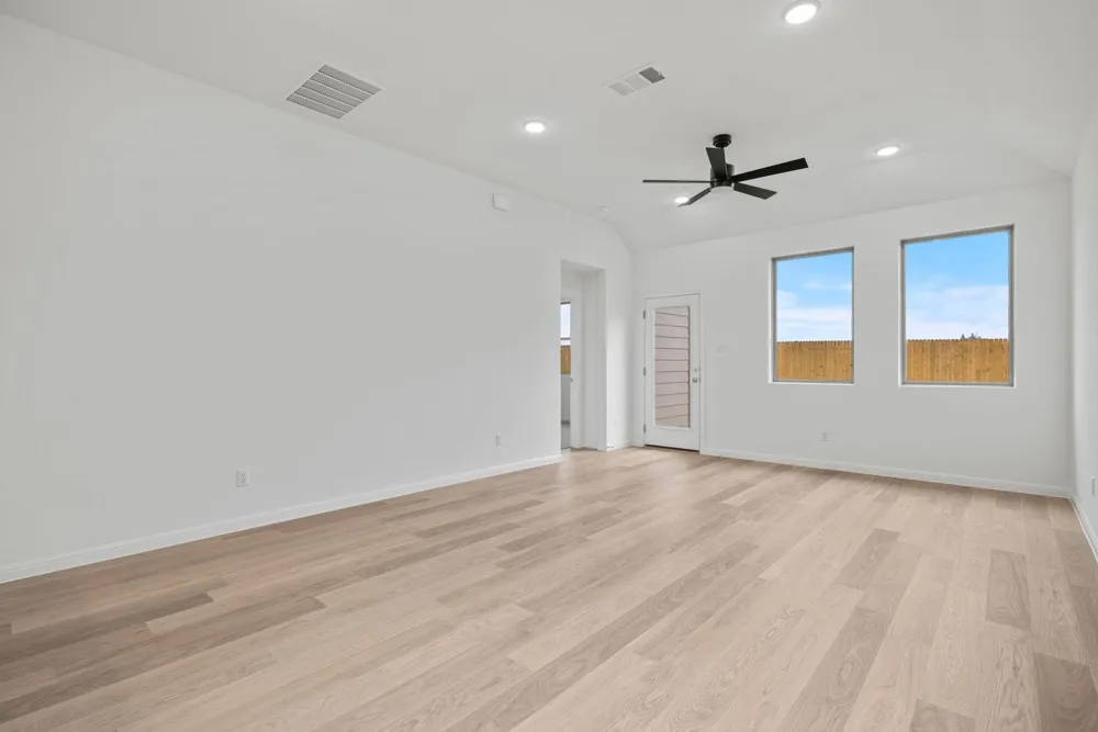 181 Hornet Street Elgin, TX 78621