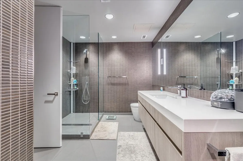 800 W 5th Street #1105 Austin, TX 78703