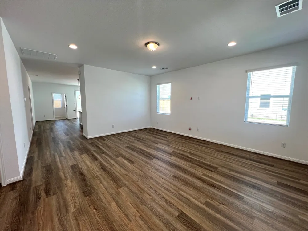 302 Elm Branch Trail Taylor, TX 76574