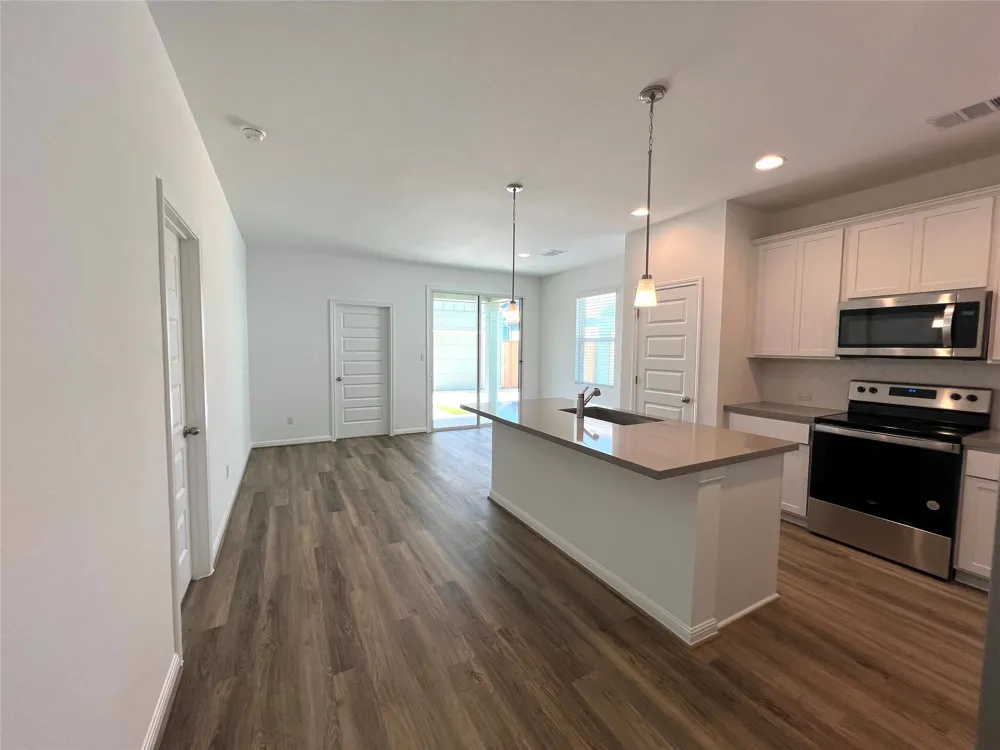 302 Elm Branch Trail Taylor, TX 76574