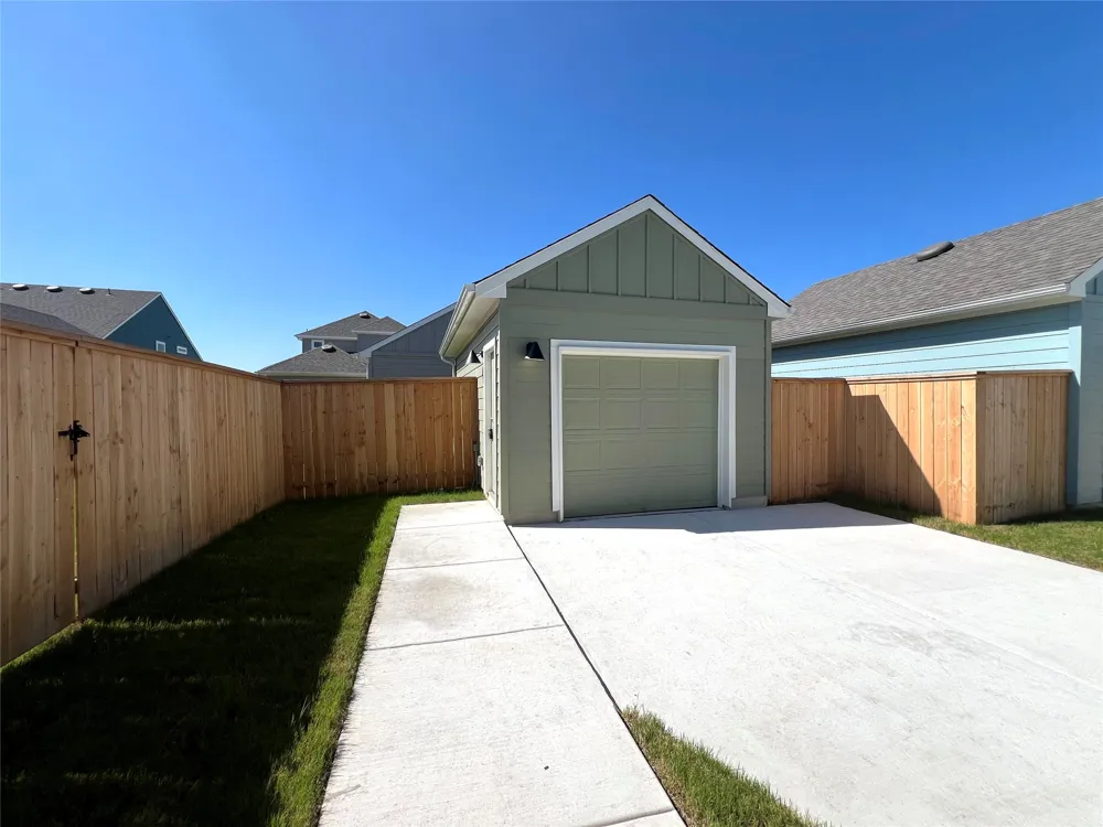 302 Elm Branch Trail Taylor, TX 76574