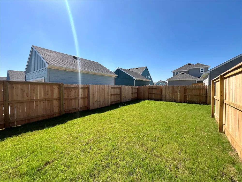 302 Elm Branch Trail Taylor, TX 76574