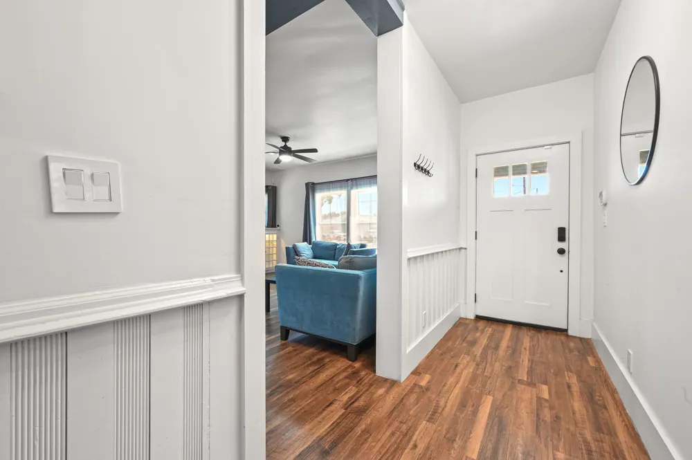 811 S Commerce Street Lockhart, TX 78644