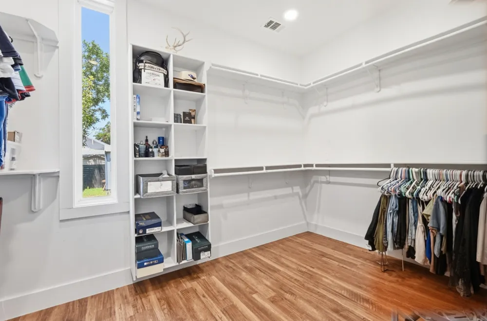 811 S Commerce Street Lockhart, TX 78644