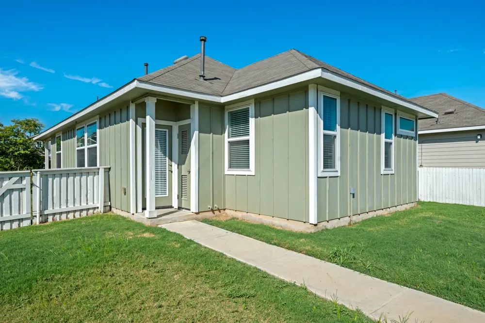 300 Hortus Drive Kyle, TX 78640