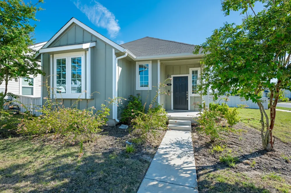 300 Hortus Drive Kyle, TX 78640
