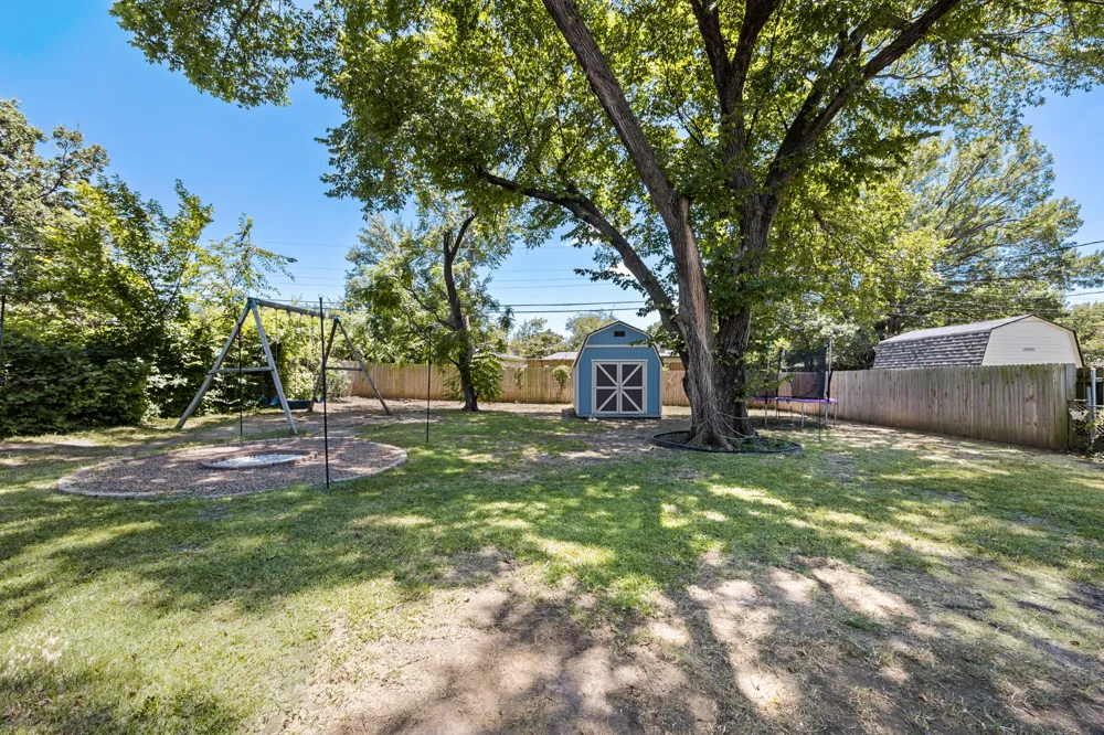 404 E Alexander Lane Euless, TX 76040