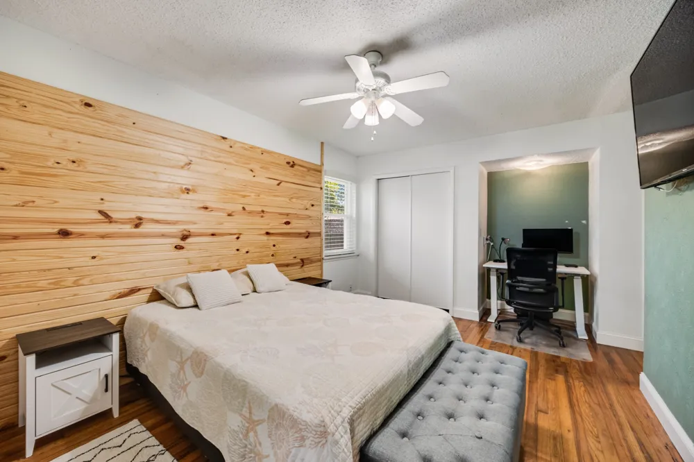404 E Alexander Lane Euless, TX 76040