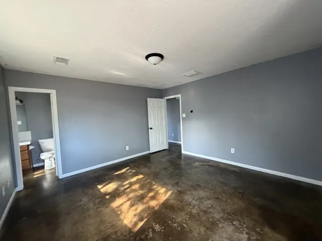 207 S Creek Street Fredericksburg, TX 78624