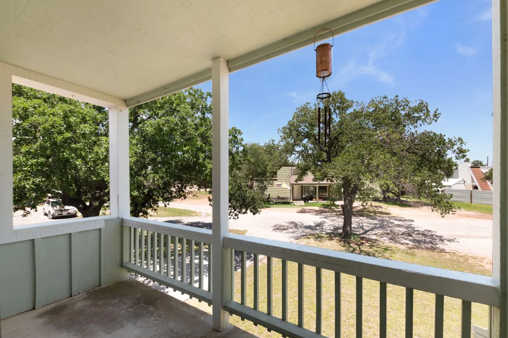 226 Big Oaks Drive Kingsland, TX 78639