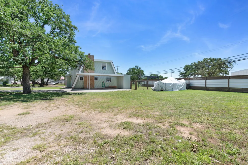 226 Big Oaks Drive Kingsland, TX 78639