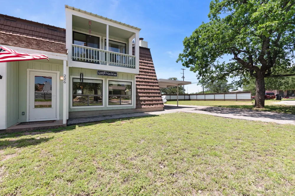 226 Big Oaks Drive Kingsland, TX 78639