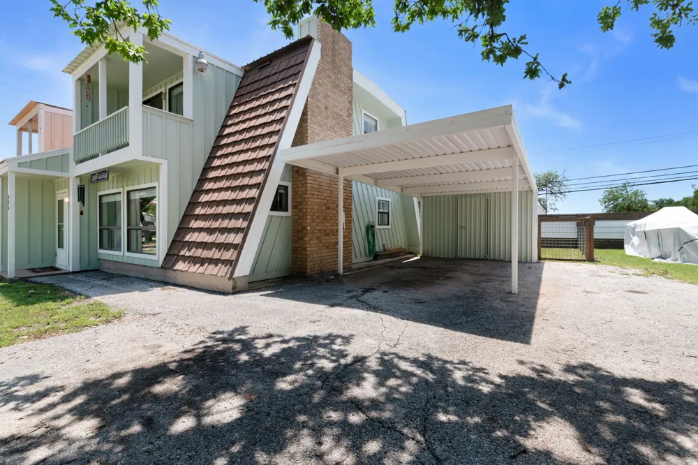 226 Big Oaks Drive Kingsland, TX 78639