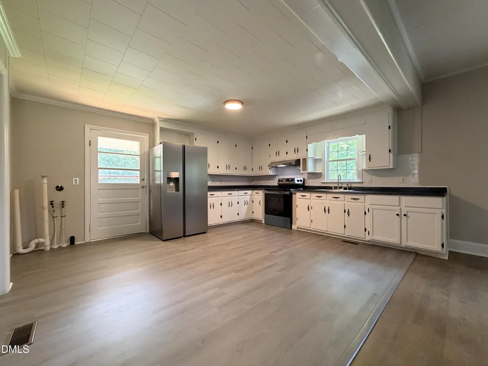 12181 Oak Avenue Bailey, NC 27807