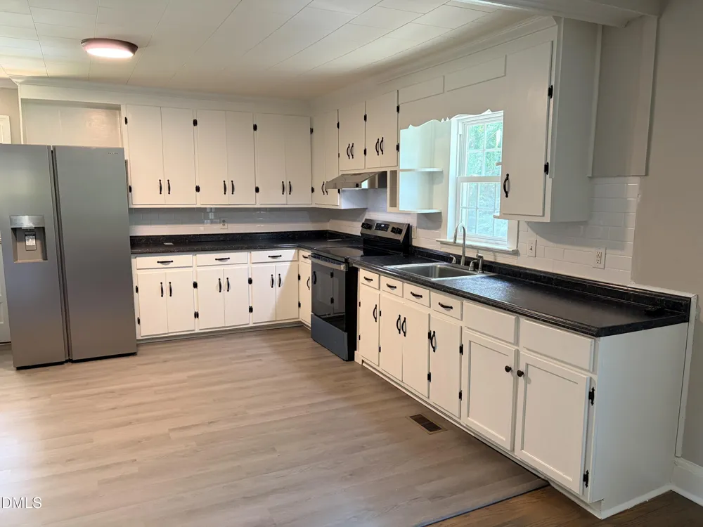12181 Oak Avenue Bailey, NC 27807