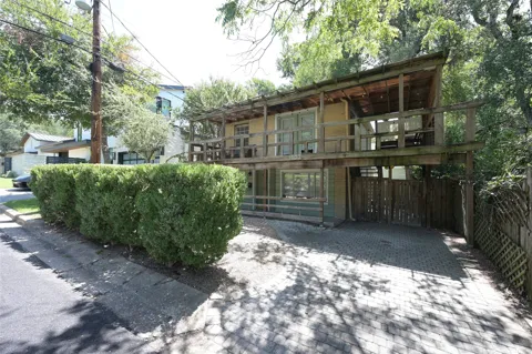 1603 Courtland Lane
