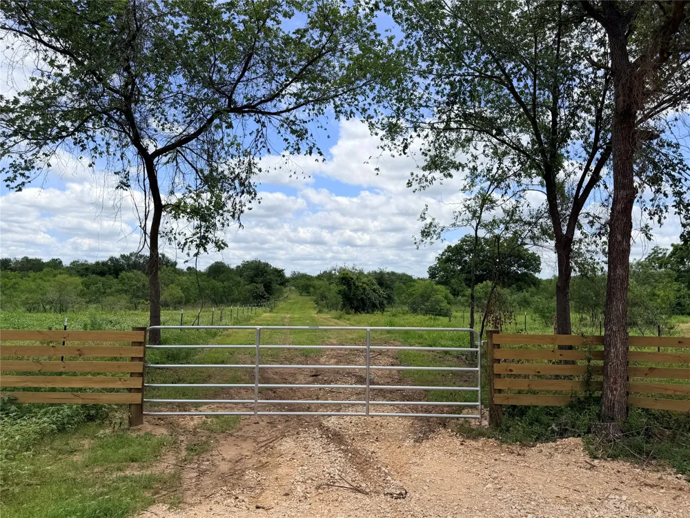 FM 86 Tract 7 Highway Luling, TX 78648