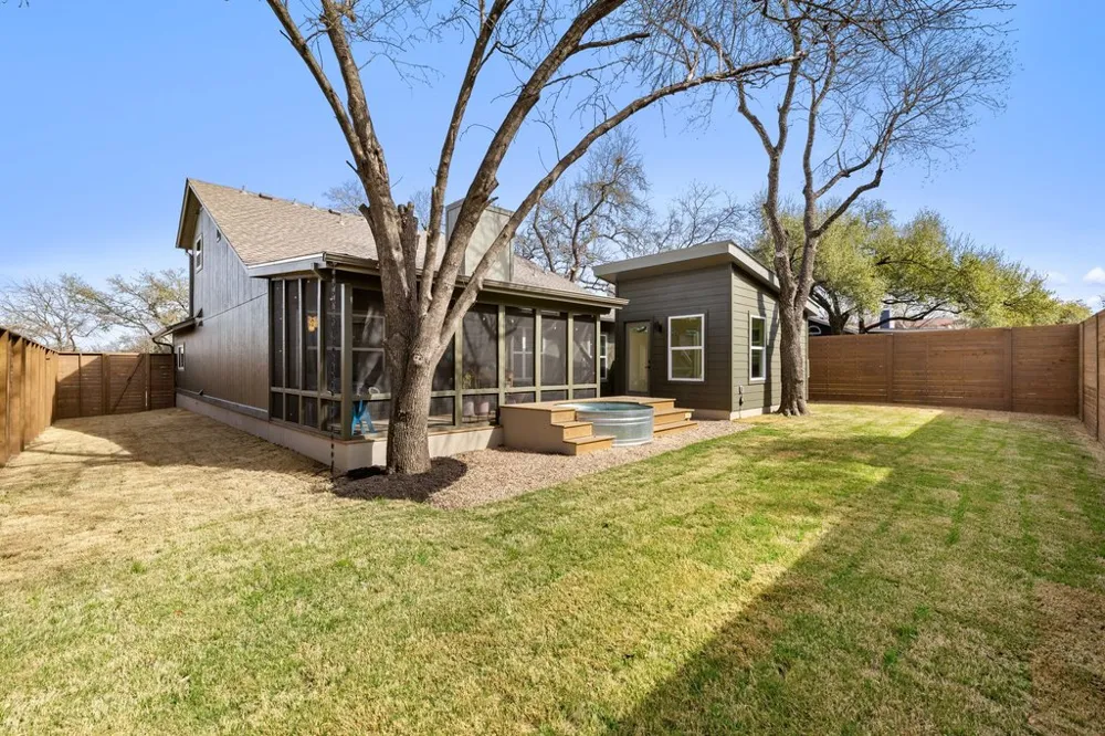 8202 Cache Drive Austin, TX 78749