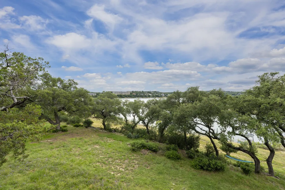 269 Venture Boulevard S Point Venture, TX 78645