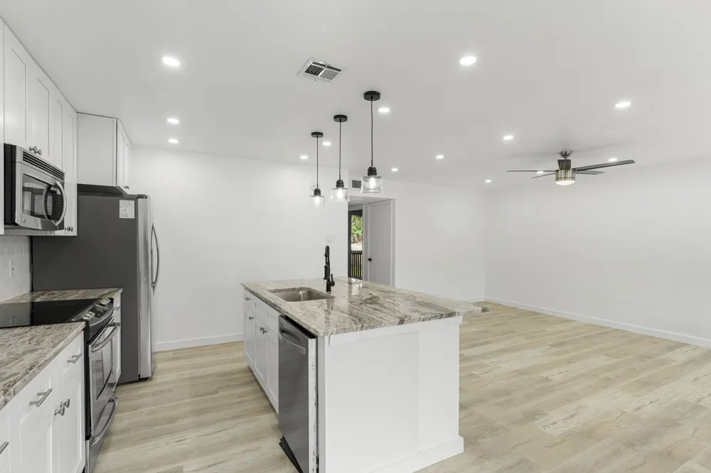269 Venture Boulevard S Point Venture, TX 78645