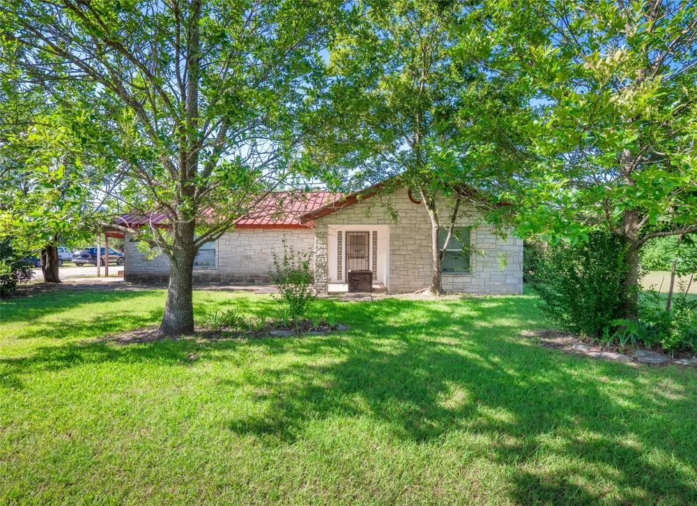 1600 W State Highway 29 Bertram, TX 78605