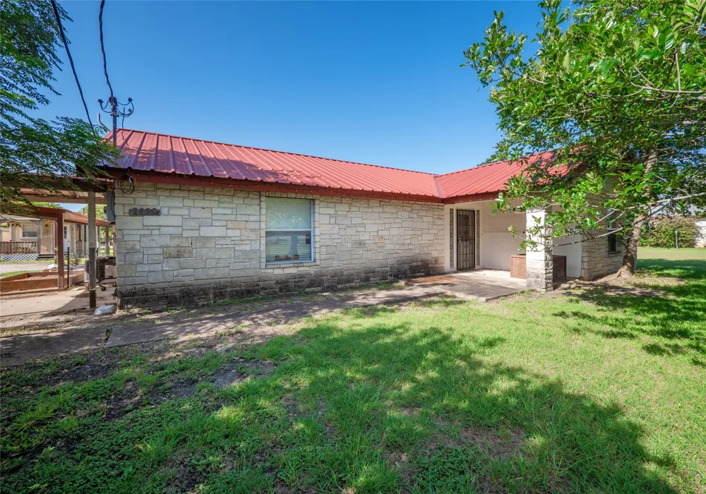 1600 W State Highway 29 Bertram, TX 78605