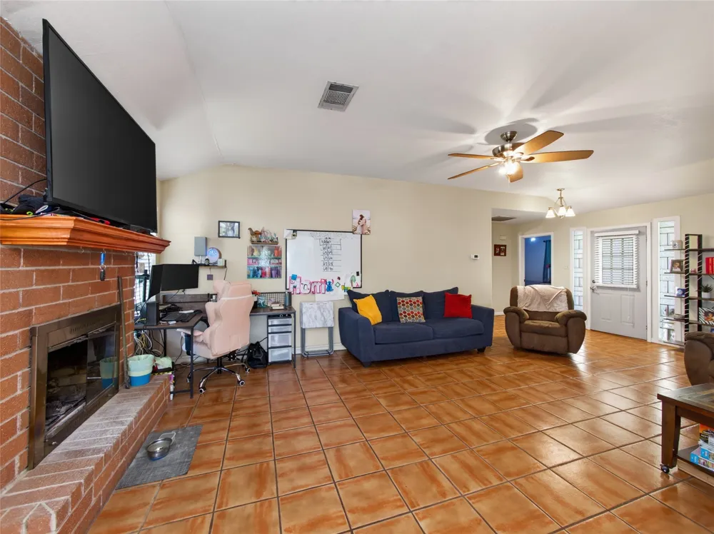 1600 W State Highway 29 Bertram, TX 78605