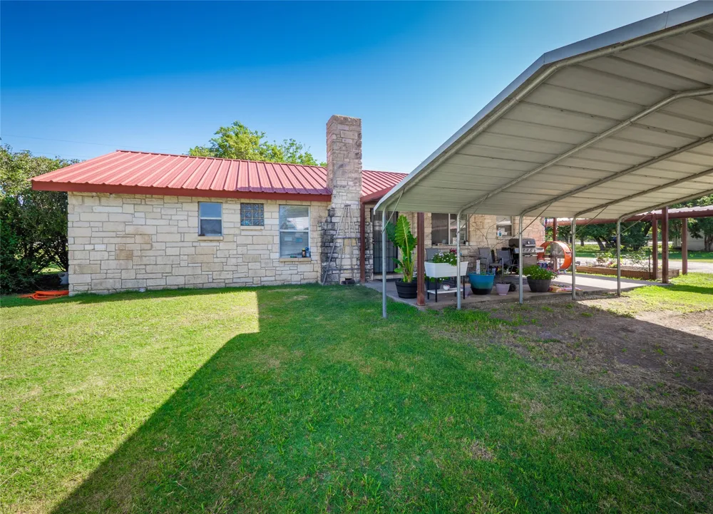 1600 W State Highway 29 Bertram, TX 78605