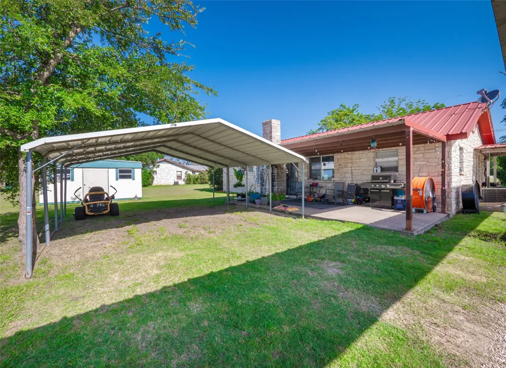 1600 W State Highway 29 Bertram, TX 78605