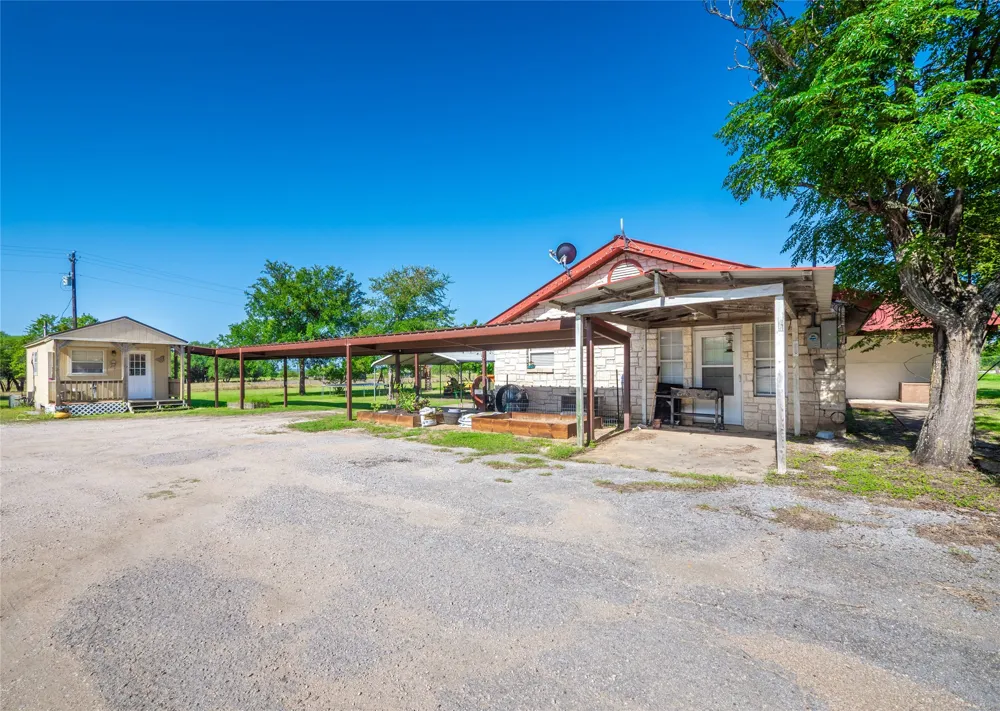 1600 W State Highway 29 Bertram, TX 78605