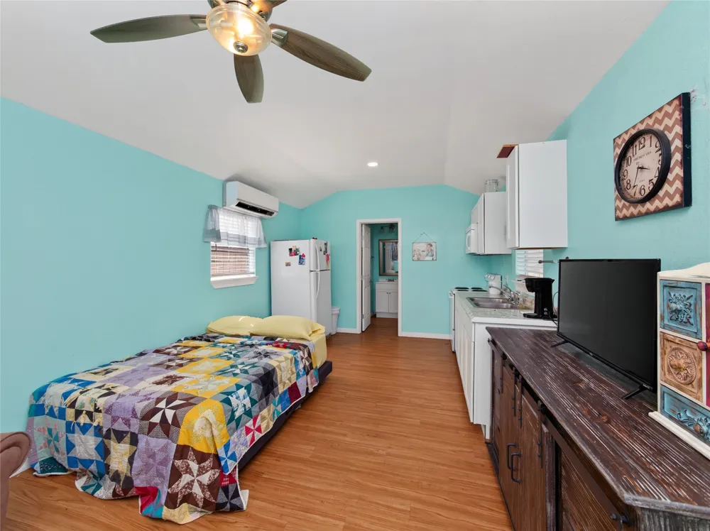 1600 W State Highway 29 Bertram, TX 78605