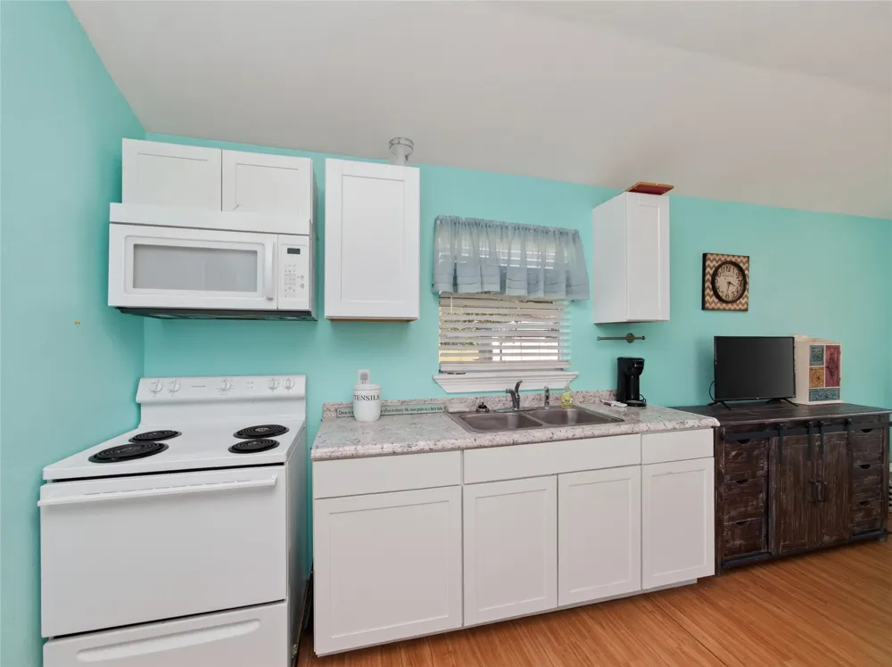 1600 W State Highway 29 Bertram, TX 78605