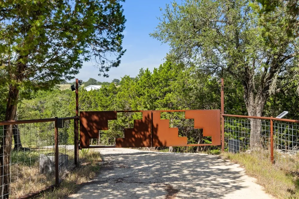 1101 Windy Hills Road Dripping Springs, TX 78620