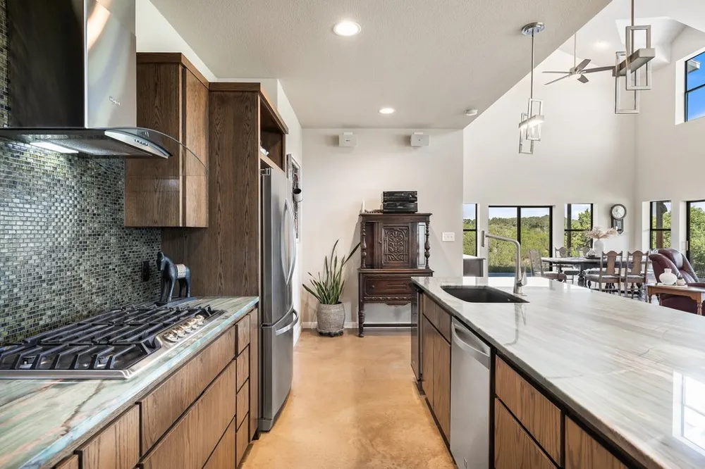 1101 Windy Hills Road Dripping Springs, TX 78620