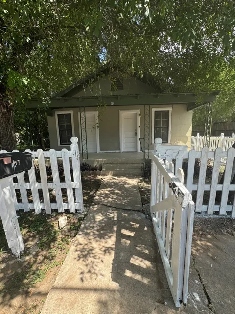 111 White Oak Street