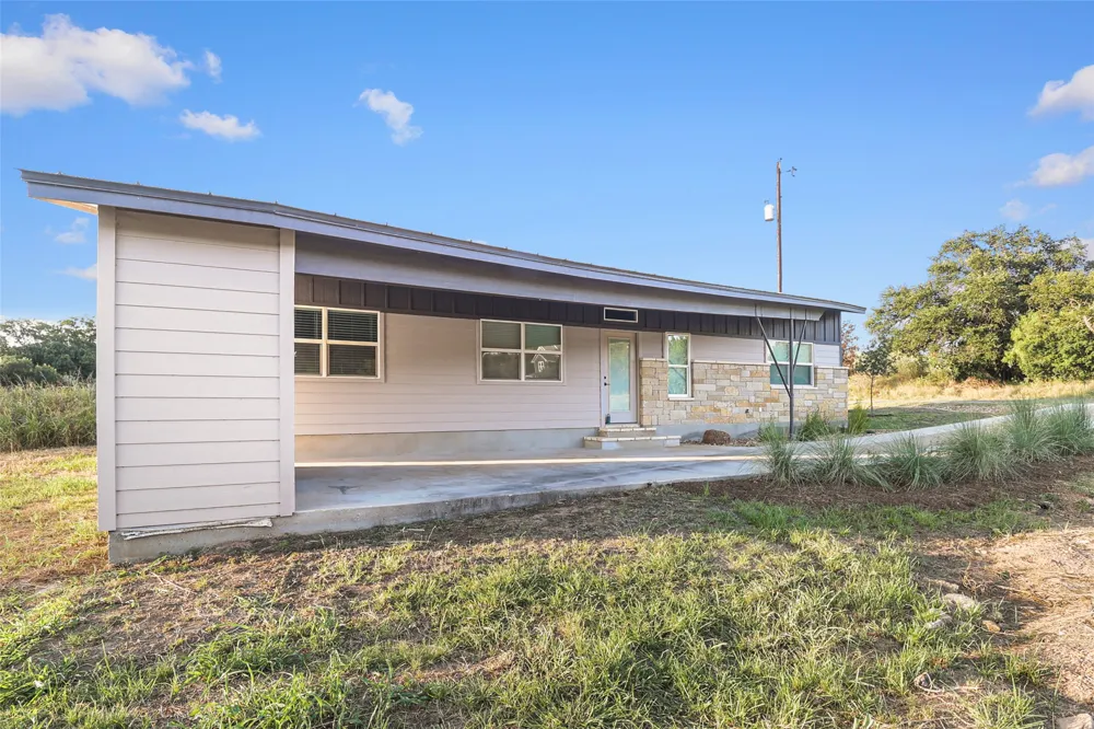 654 Maple Lane Cottonwood Shores, TX 78657